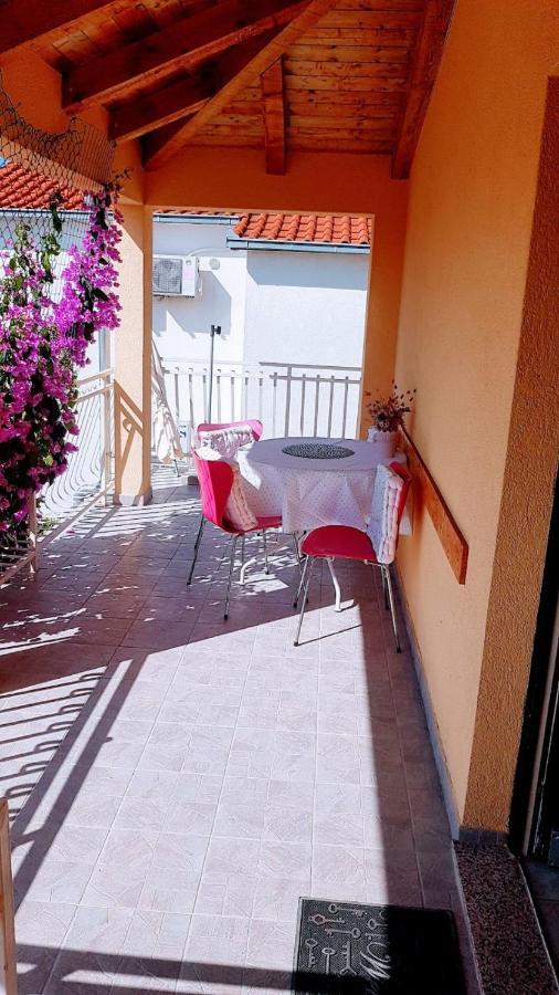 Marla1 Lägenhet Vodice Exteriör bild